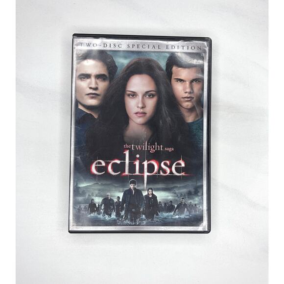 Bundle 3/15 or 10/25 The Twilight Saga: ECLIPSE - Picture 2 of 5